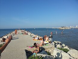 Appartamento sulla spiaggia con balcone