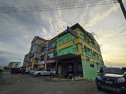 OYO 90478 Marina World