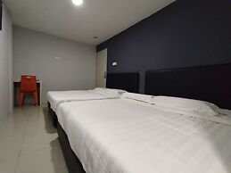 OYO 90478 Marina World