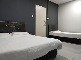 OYO 90478 Marina World