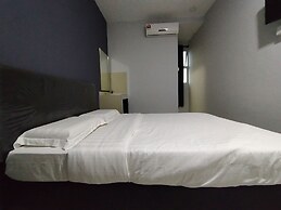 OYO 90478 Marina World