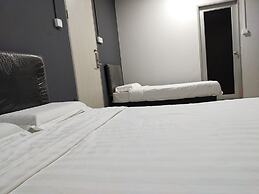 OYO 90478 Marina World