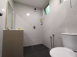 OYO 90478 Marina World