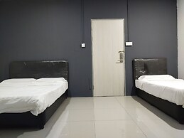 OYO 90478 Marina World