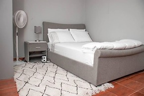 Fully Aircondition 3bed Villa- A/c- Wifi- Hotwater