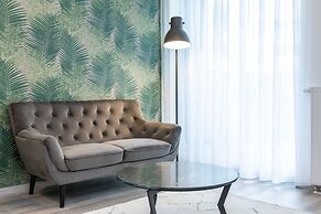 Elisabeth Downtown Apartments by UrbanRent