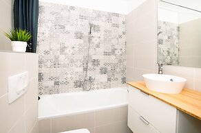 Elisabeth Downtown Apartments by UrbanRent