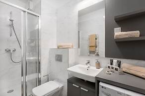 Elisabeth Downtown Apartments by UrbanRent