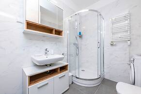 Elisabeth Downtown Apartments by UrbanRent