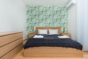 Elisabeth Downtown Apartments by UrbanRent