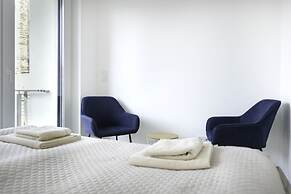 Elisabeth Downtown Apartments by UrbanRent