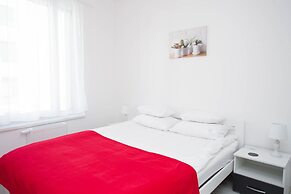 Elisabeth Downtown Apartments by UrbanRent