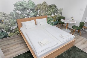 Elisabeth Downtown Apartments by UrbanRent