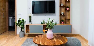 Elisabeth Downtown Apartments by UrbanRent