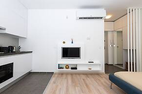 Elisabeth Downtown Apartments by UrbanRent