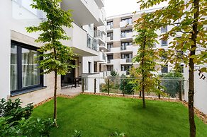 Elisabeth Downtown Apartments by UrbanRent