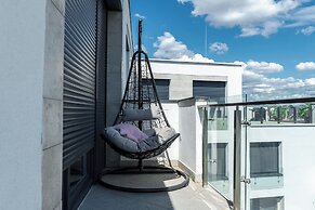 Elisabeth Downtown Apartments by UrbanRent