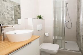 Elisabeth Downtown Apartments by UrbanRent