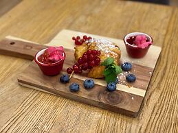 Elisabeth Downtown Apartments by UrbanRent