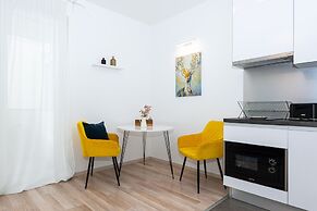 Elisabeth Downtown Apartments by UrbanRent