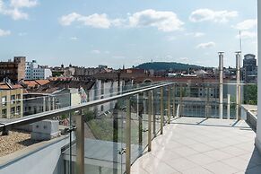 Elisabeth Downtown Apartments by UrbanRent