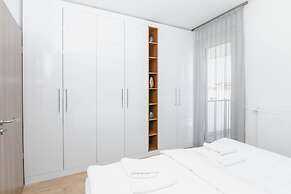 Elisabeth Downtown Apartments by UrbanRent