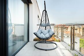 Elisabeth Downtown Apartments by UrbanRent