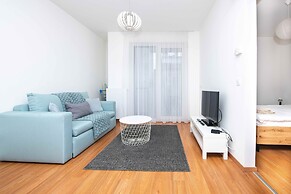 Elisabeth Downtown Apartments by UrbanRent