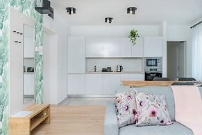 Elisabeth Downtown Apartments by UrbanRent