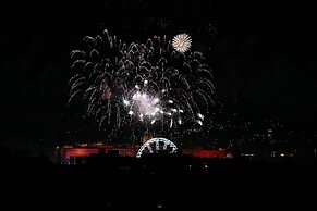 Elisabeth Downtown Apartments by UrbanRent