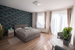 Elisabeth Downtown Apartments by UrbanRent