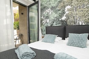 Elisabeth Downtown Apartments by UrbanRent