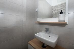 Elisabeth Downtown Apartments by UrbanRent