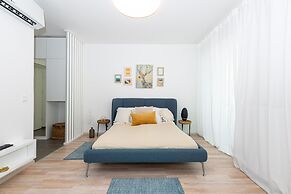 Elisabeth Downtown Apartments by UrbanRent