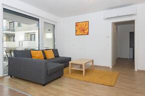 Elisabeth Downtown Apartments by UrbanRent