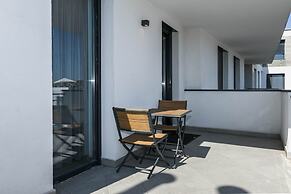 Elisabeth Downtown Apartments by UrbanRent