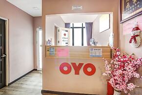 OYO 90474 Skycity Motel