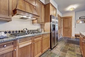 Luxury 3 Br In River Run Village Featuring Ski In, Ski Out! No Cleanin