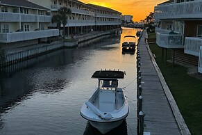 Seascape 4231 2 Bedroom Condo by RedAwning