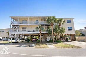 Seascape 4231 2 Bedroom Condo by RedAwning