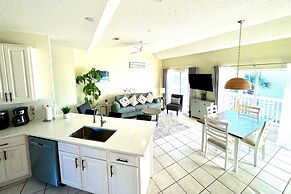 Seascape 4231 2 Bedroom Condo by RedAwning