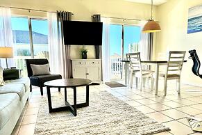 Seascape 4231 2 Bedroom Condo by RedAwning