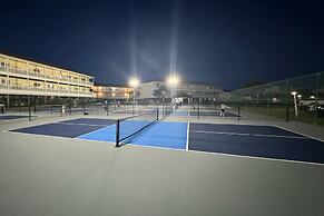 Seascape 4231 2 Bedroom Condo by RedAwning