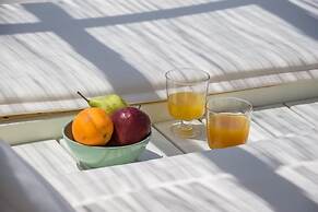 The Veranda of Gavrion - Deluxe Cycladic House