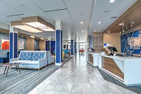 Holiday Inn Express & Suites Dallas – Plano North by IHG