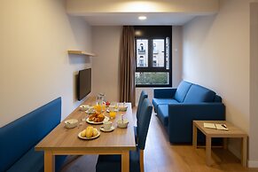 Apartaments Rambla 68