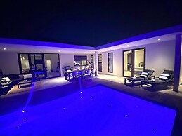 Lxry Apartment Jan Sofat With Private Pool