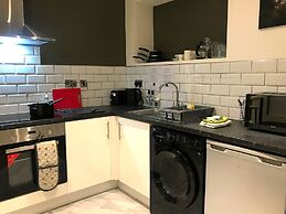 Contemporary 1 bed Studio for Comfy Stay in Wigan
