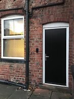 Contemporary 1 bed Studio for Comfy Stay in Wigan