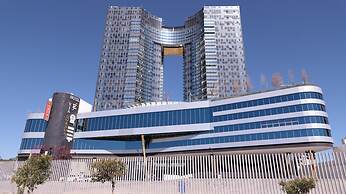 Hotel Casino Grand Vía Dorada